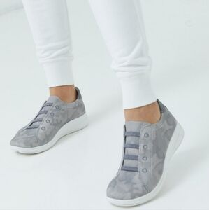 BZEES Gray Slip-on Sneakers Size 11M